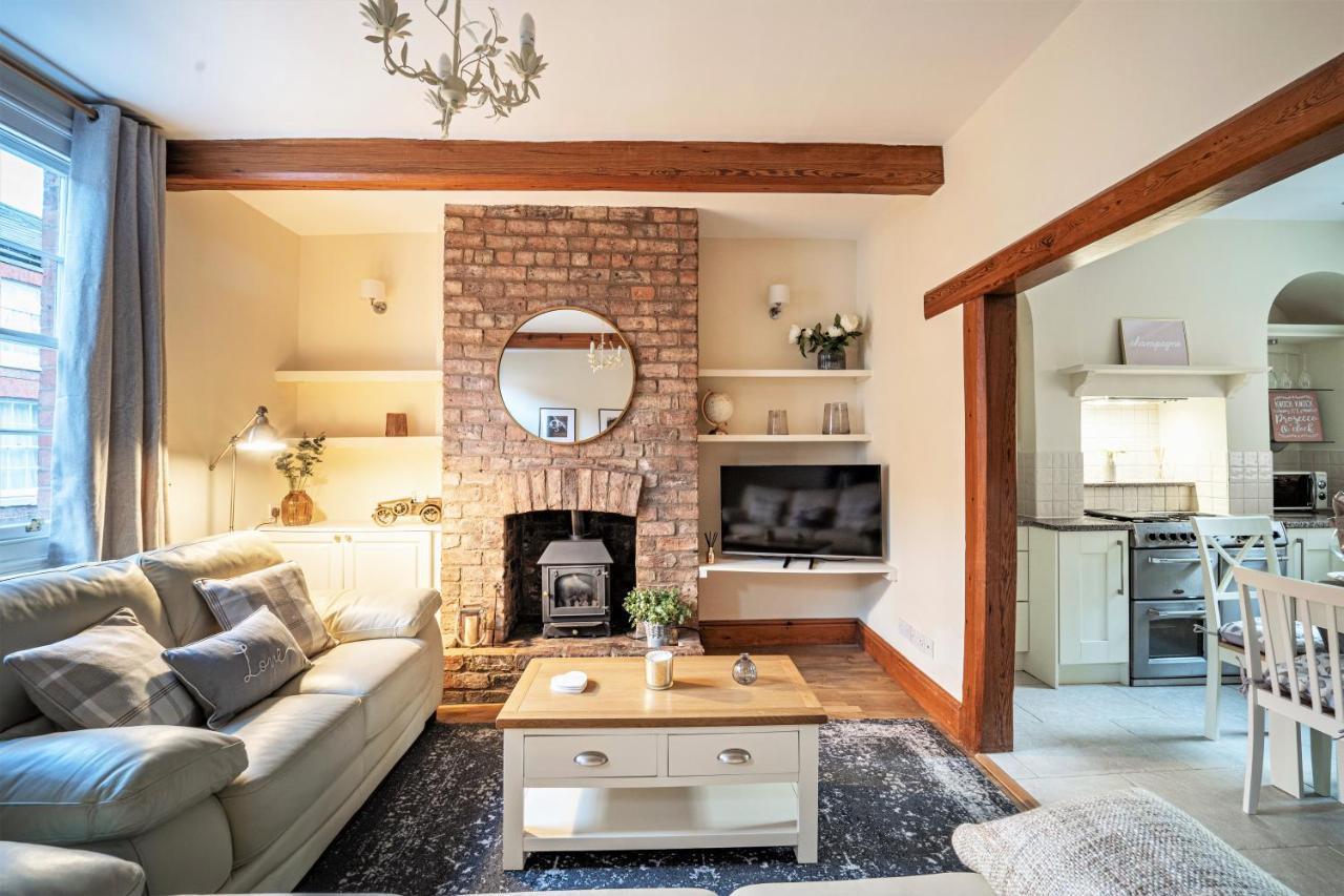 The Cottage In Chester, Sleeps 6 With Free Parking Eksteriør bilde