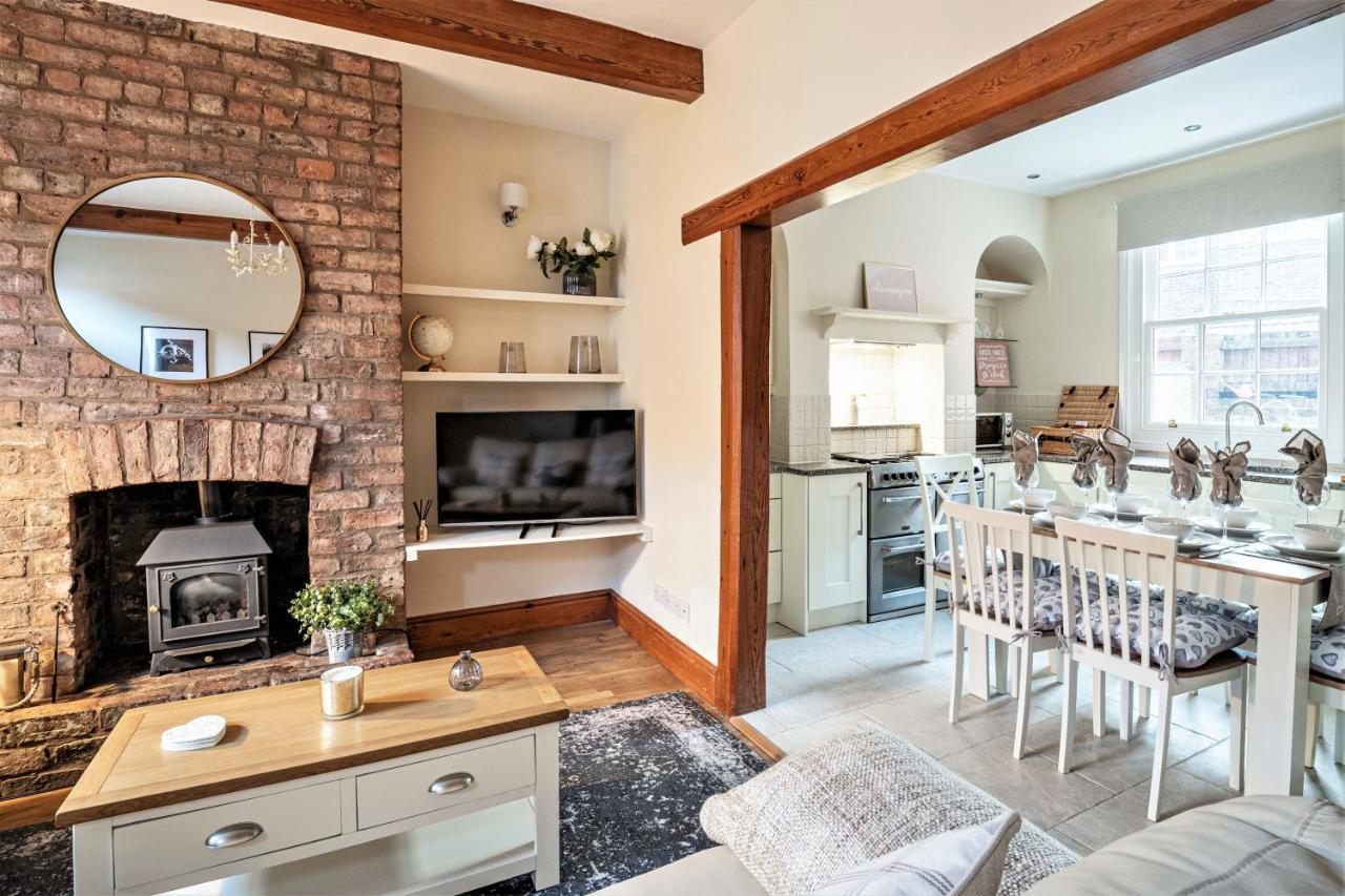 The Cottage In Chester, Sleeps 6 With Free Parking Eksteriør bilde
